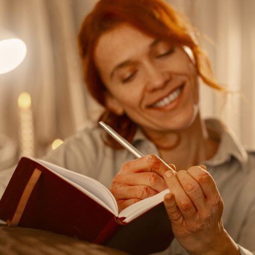 mulher de fé, hábitos cristãos, como ouvir a voz de Deus, vida com Deus, oração feminina, mulher de oração, devocional da manhã, oração feminina, versículos para mulheres, força na Bíblia
